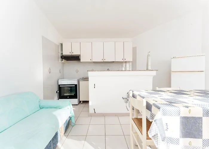 In 5 Posti Letto Apartmán Orosei